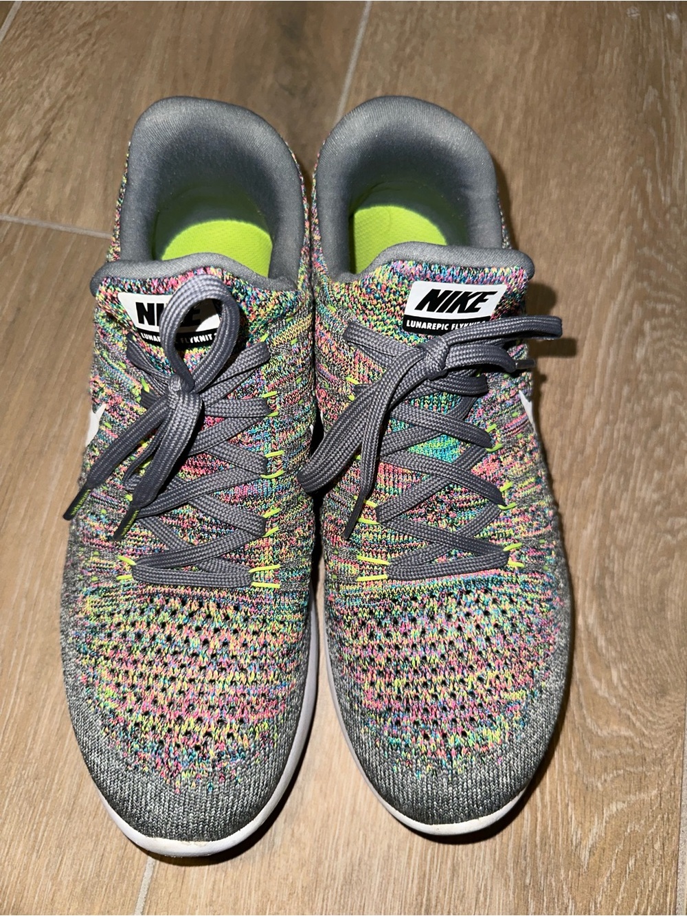 Nike Lunarepic Flyknit 2 Gray/
Multicolor Women’s Running Shoes size 8.5 Slip-on